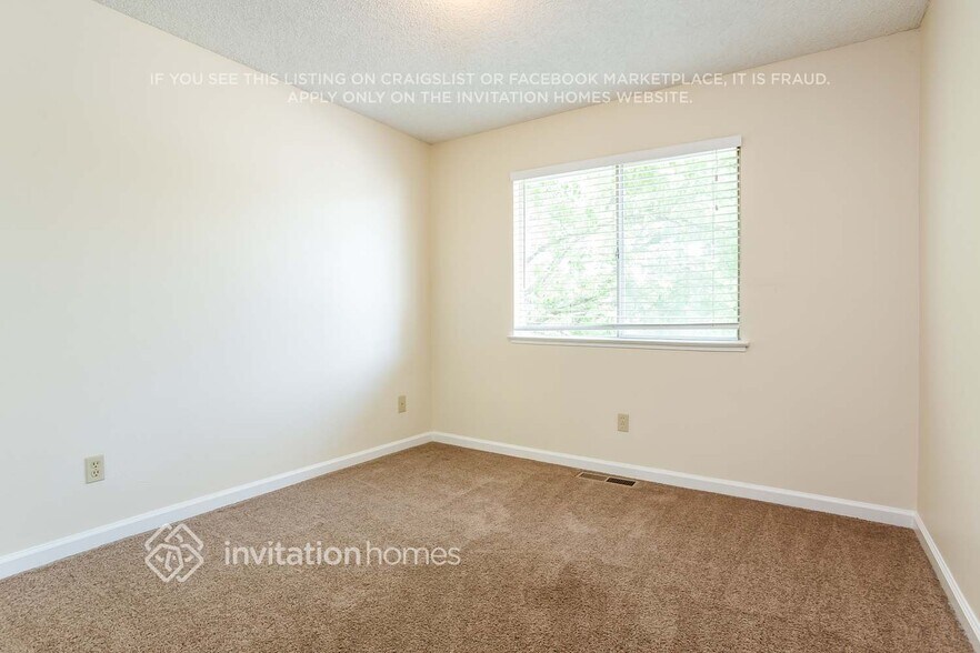 Building Photo - 131 Regent Dr