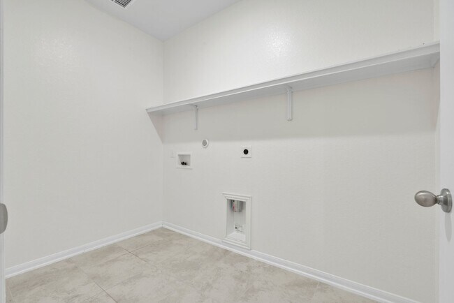 Building Photo - 144 Foxhound Path
