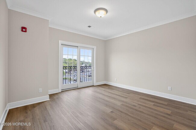 Building Photo - 112 Brighton Ave
