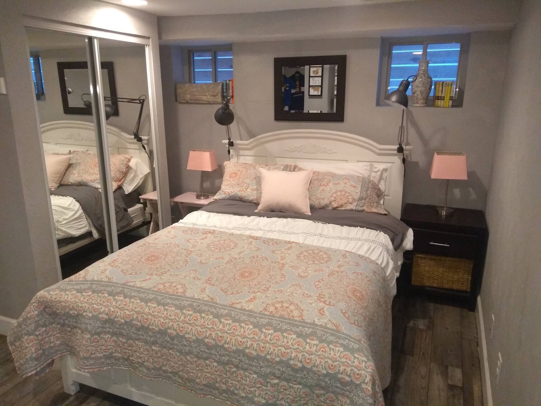 Building Photo - 2415 N Vine St