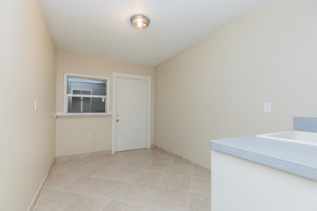 Building Photo - 4106 Kitchen Hill Ln