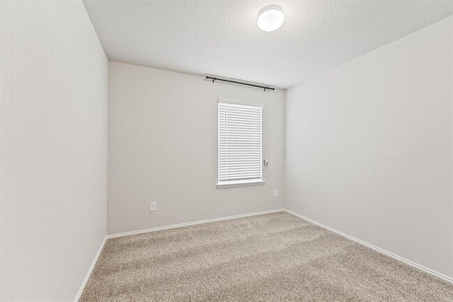 Building Photo - 21143 Waze Lewis Dr