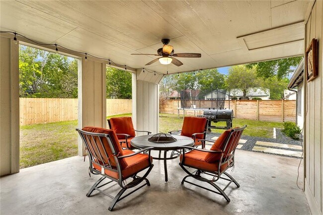 Building Photo - 8900 Linton Dr
