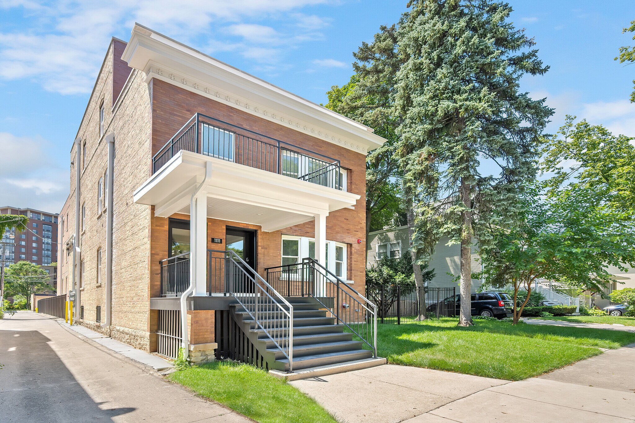 Building Photo - 1111 Erie St