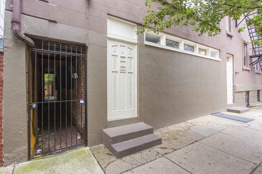 Private Egress from unit - 1035 Spruce St