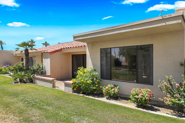 Building Photo - 40492 Bay Hill Way