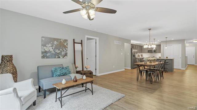 Building Photo - 551 Parkgate Dr