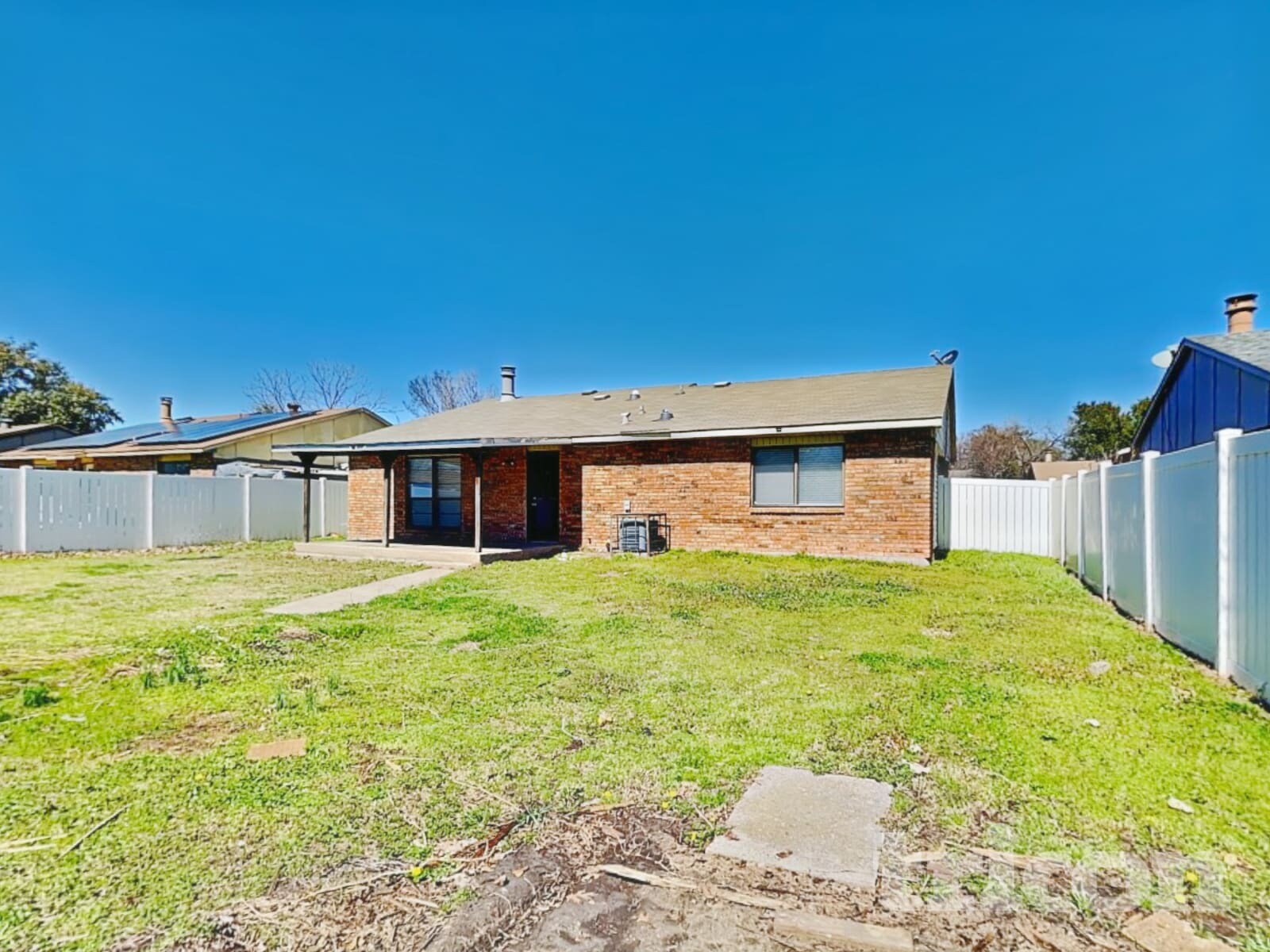 Building Photo - 1609 Santa Fe Trail