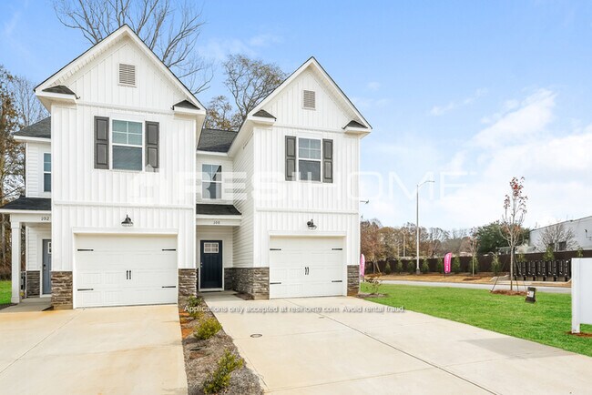 Building Photo - 142 Copperleaf Ln