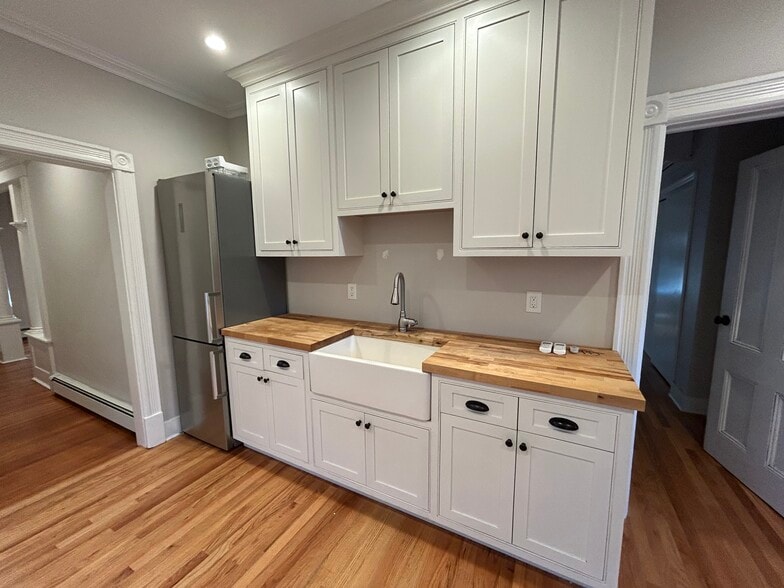 kitchen - 1850 Bellmore Ave