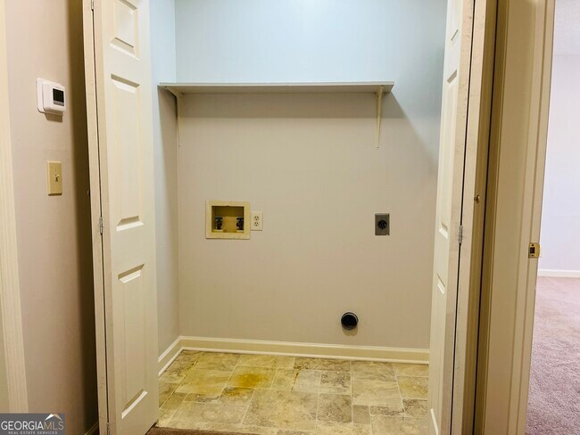 Building Photo - 207 Harwell Ave