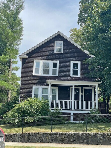 Building Photo - 46 Waverley Ave
