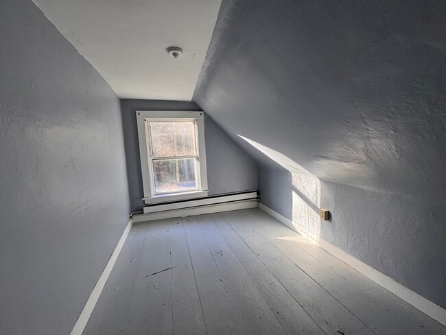 Building Photo - 258 Walnut St