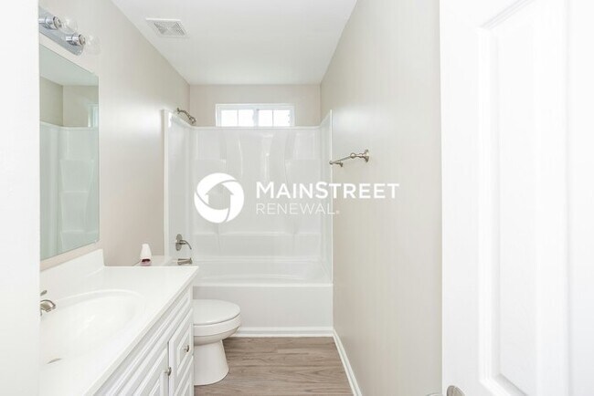 Building Photo - 4 Bedroom Pet-Friendly Home in Charlotte, ...