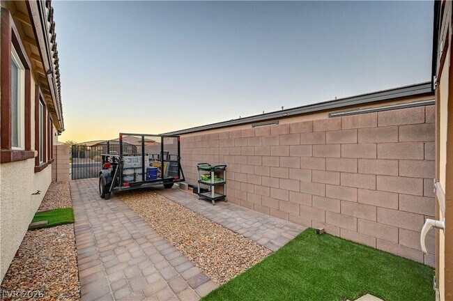 Building Photo - 6391 Montrose Park Ct