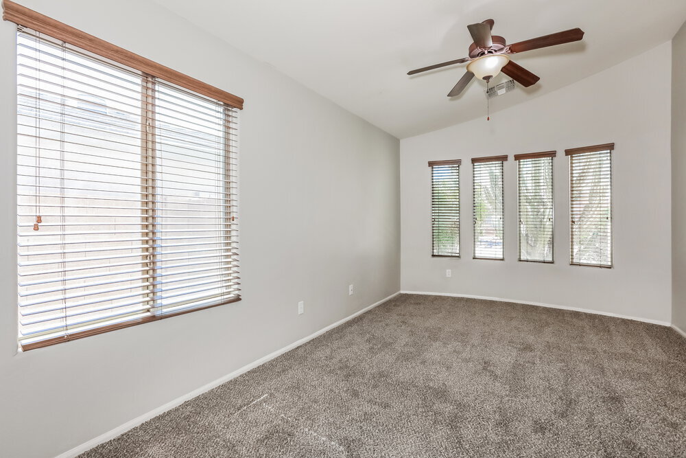 Building Photo - 38141 N Rusty Ln