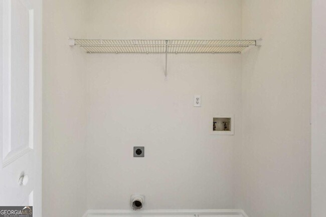 Building Photo - 300 Carrington Way