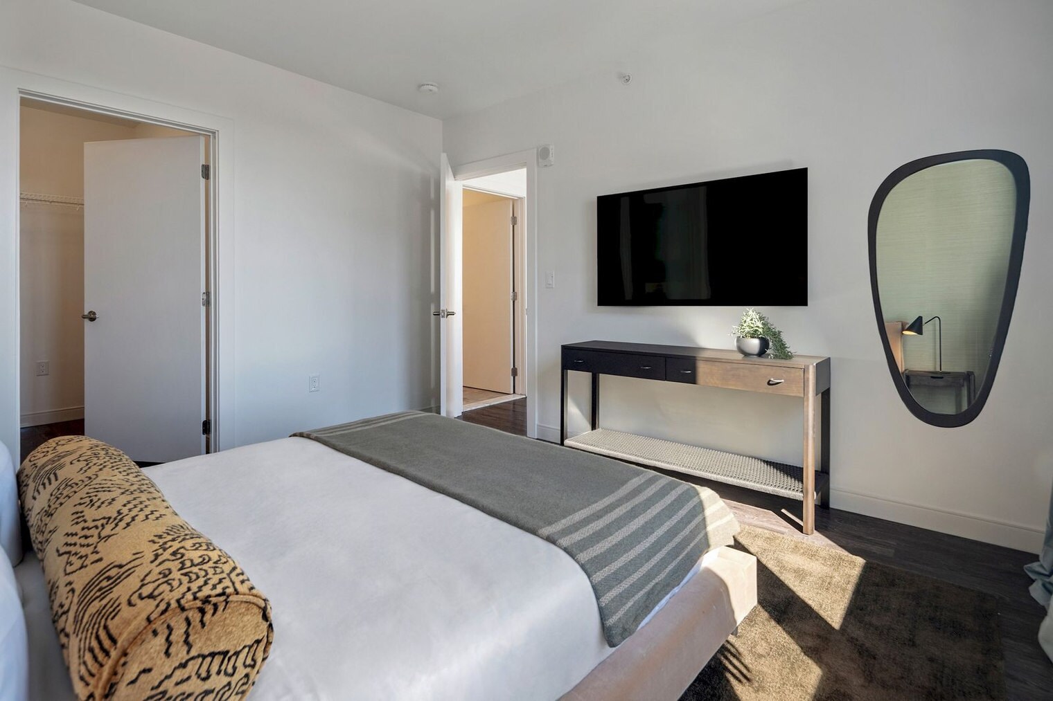 Building Photo - 4 Lucy St