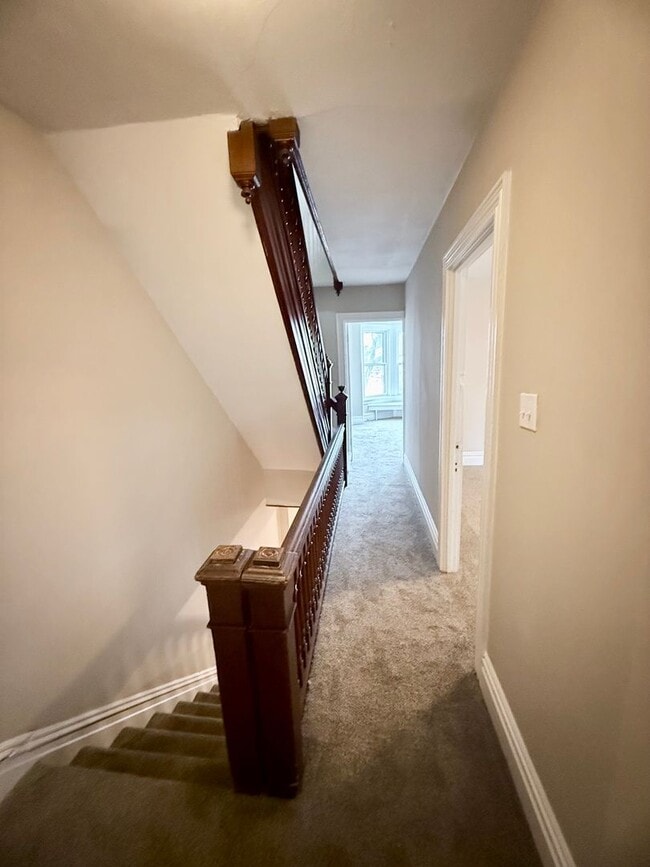 Building Photo - Charming & Spacious Historic 5-Bedroom Home for Rent in Carlisle, PA