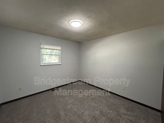 Building Photo - 103 Candlewood Ct
