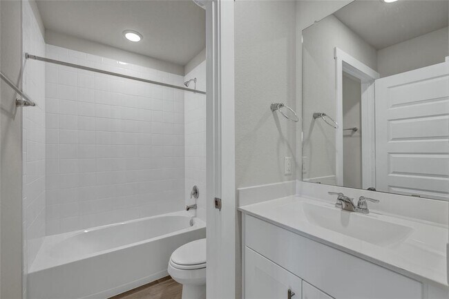 Building Photo - 160 Davis Mountain Dr
