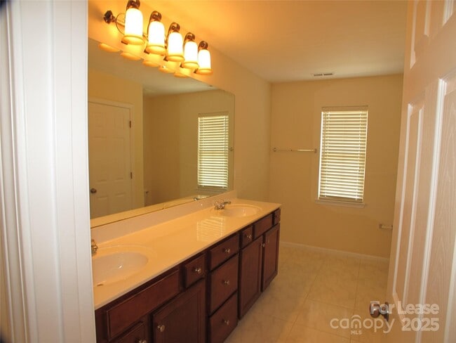 Building Photo - 3012 Stevens Schultz Ln
