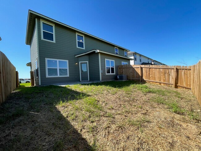 Building Photo - Townhome for rent