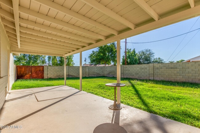 Building Photo - 5306 N 8th Ave