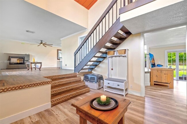 Building Photo - 16530 Royal Poinciana Ct