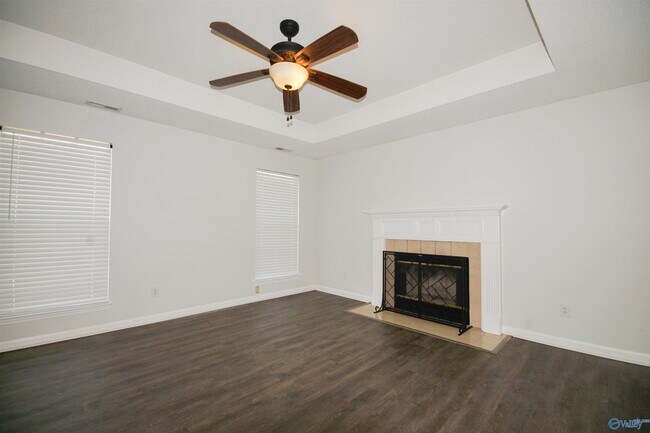 Building Photo - 145 Brass Oak Dr