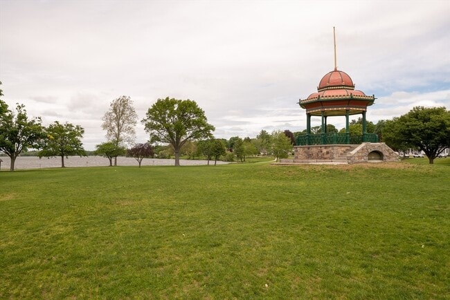 Building Photo - 14 B Park
