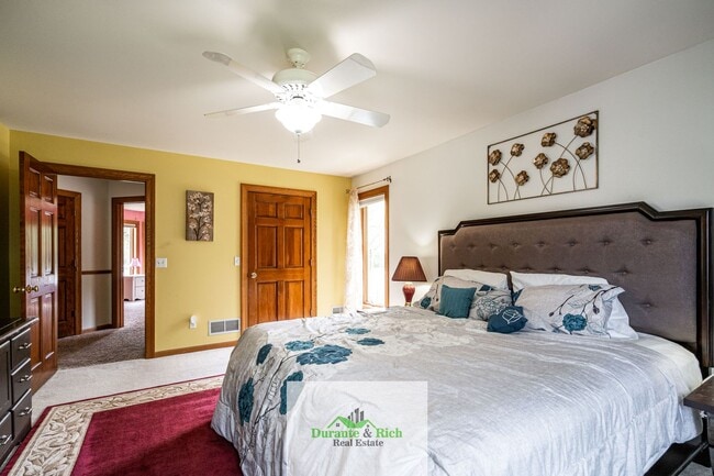 Building Photo - Beautiful 3 bedroom 2 Bath in the Perfect Location!!