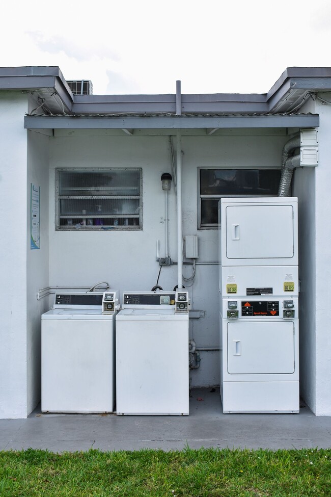 Building Photo - AVAILABLE NOW: For Rent -1/1- $1,550 near ...