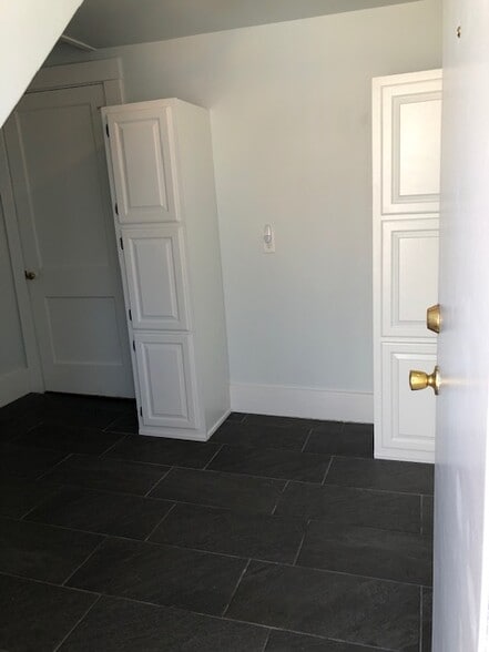 Building Photo - 662 Lamberton St NE