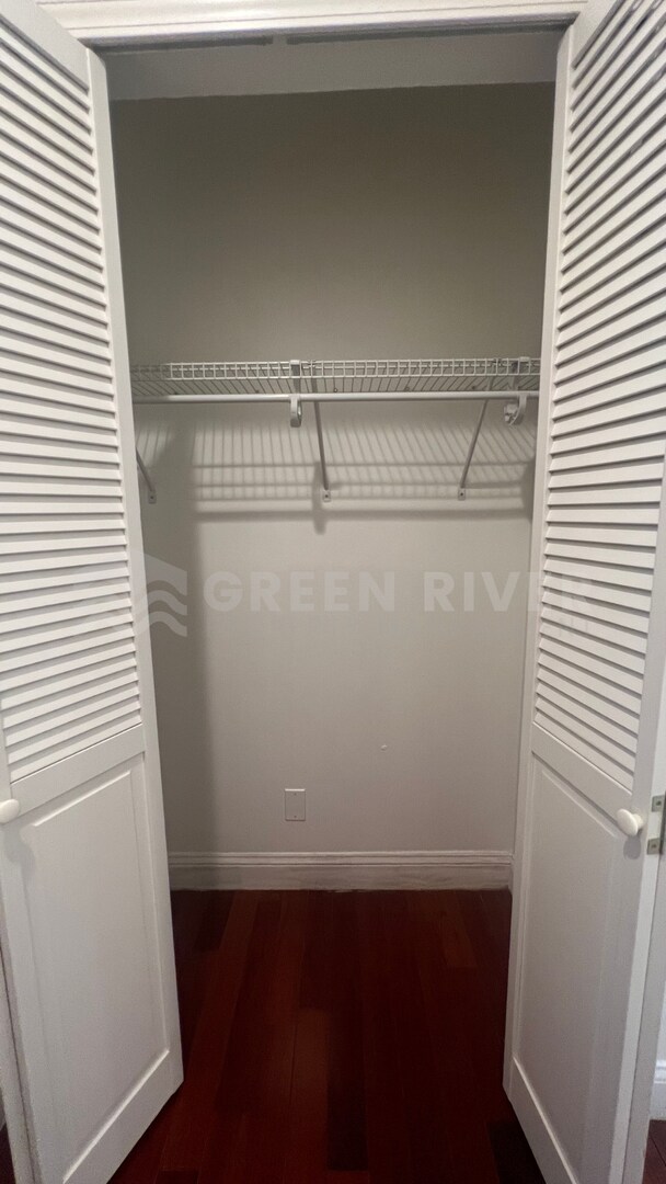 Building Photo - Amazing 4 bedroom home with St Johns River Views Available Now!