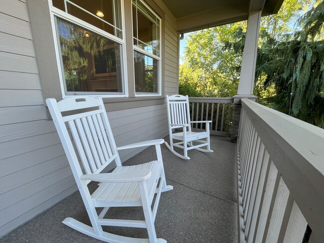 Building Photo - Modern 4-Bedroom Home on Large Corner Lot ...