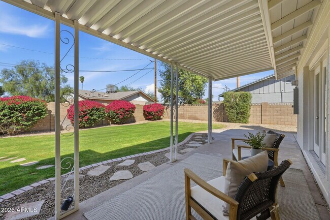 Building Photo - 2644 S Butte Ave