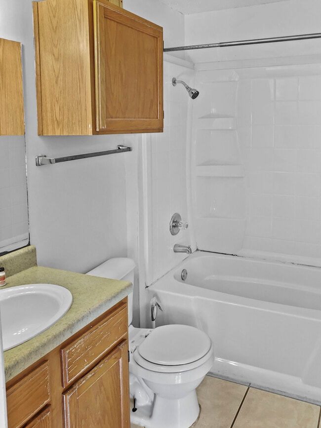 Building Photo - 3115 Helms St