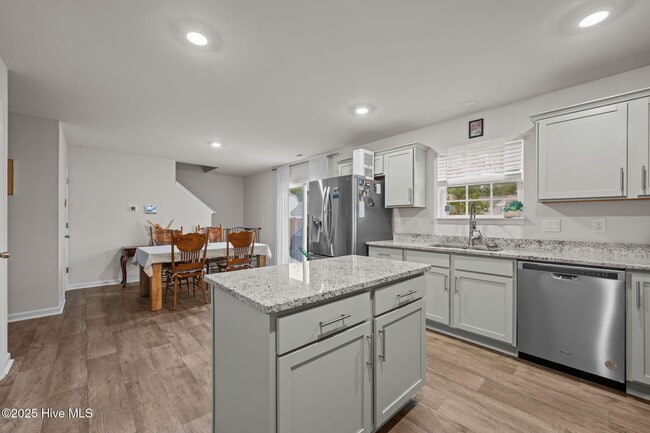 Building Photo - 107 Walton Dr