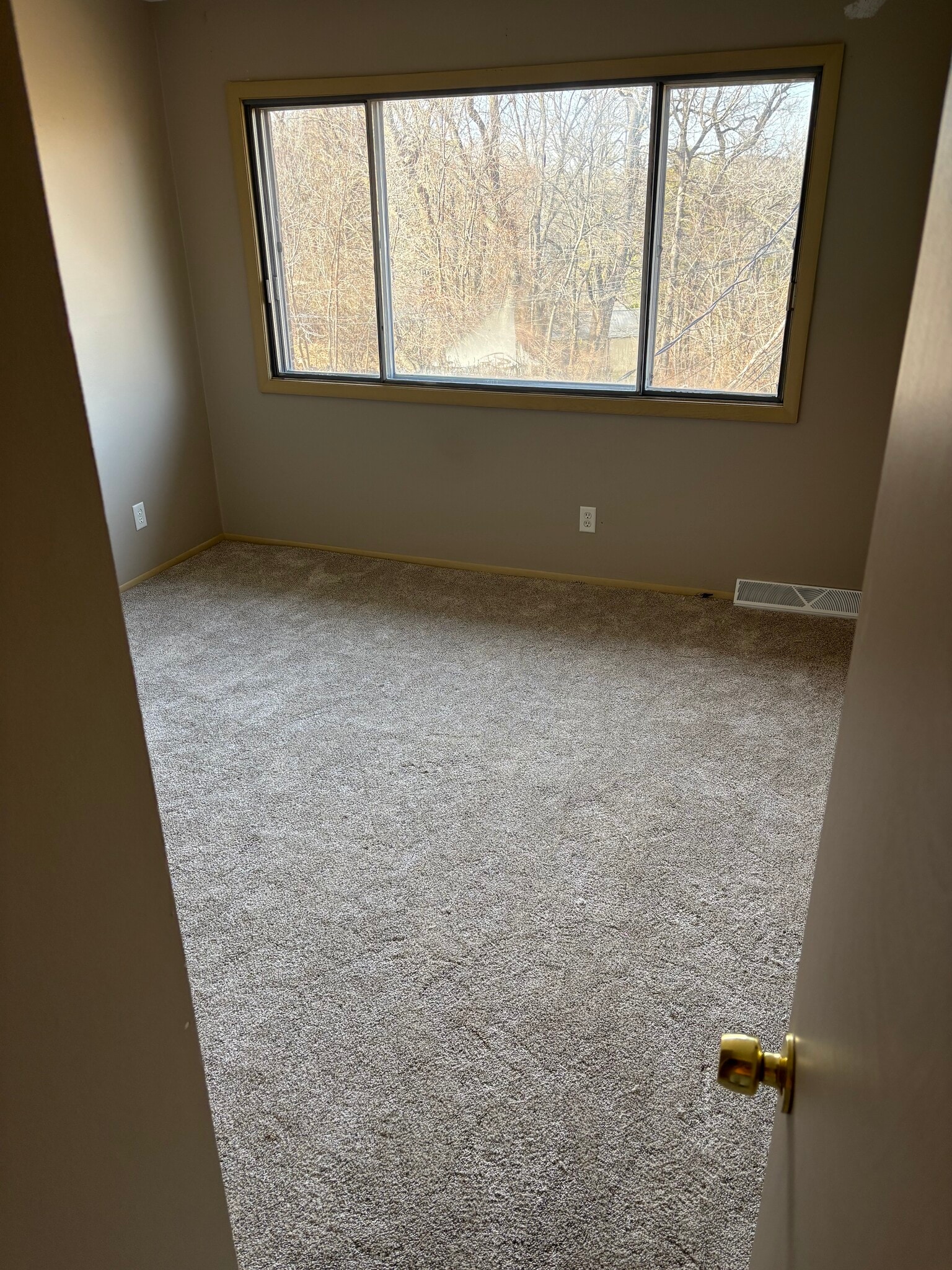 Building Photo - 224 Montana Ave