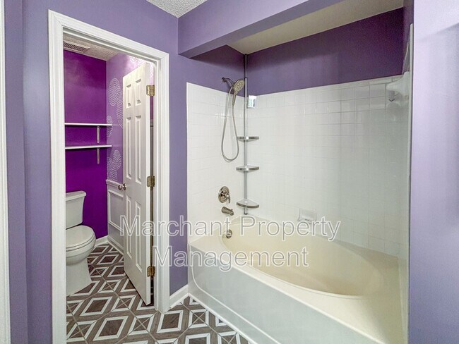 Building Photo - 113 W Okaloosa Way