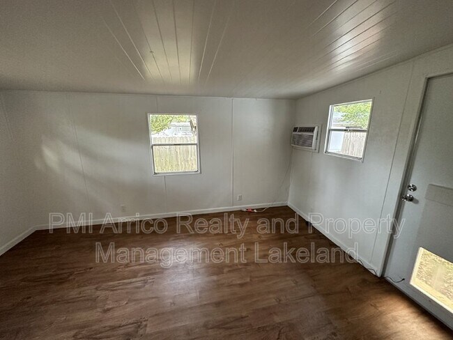 Building Photo - 5444 Jericho Ave