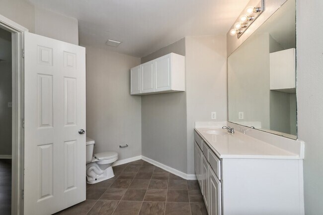 Building Photo - 6919 Garnet Trail Ln