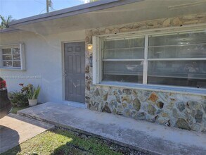 Building Photo - 201 SW 9th St