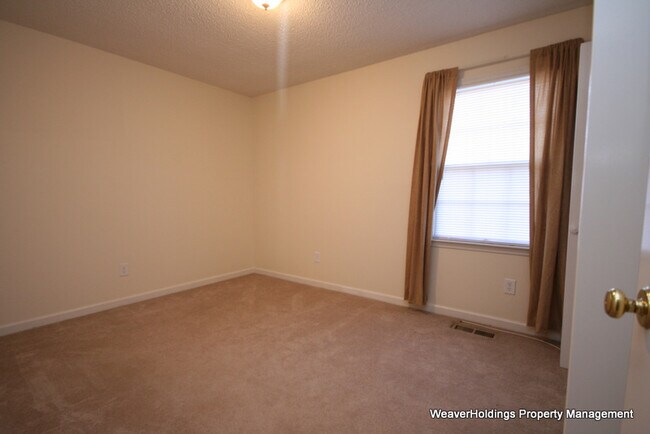 Building Photo - 159 Robinson Rd