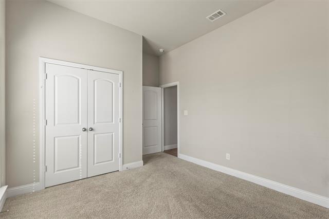 Building Photo - 104 Colonial Dr