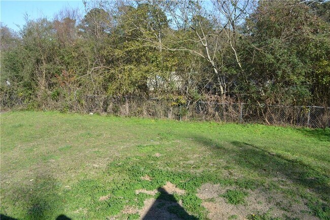 Building Photo - 555 Lee Byrd Rd