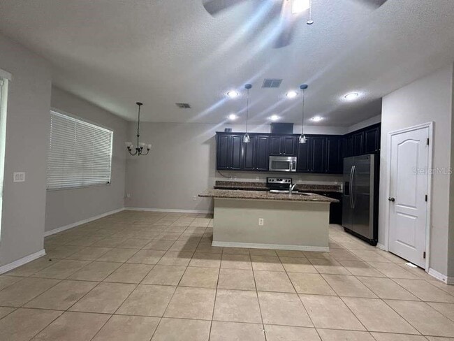 Building Photo - 2607 River Landing Dr