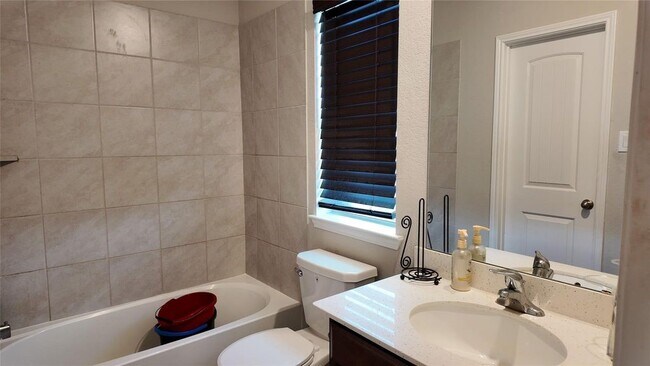 Building Photo - 5327 Sunny Ray Dr