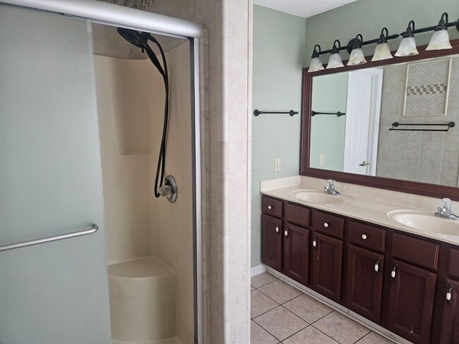 Building Photo - Knoxville 37934 - Beautiful 4-Bedroom, 2.5-Bath Home with Bonus Room in Desirable Farragut – 2,62...